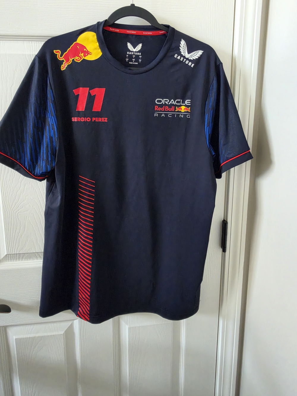 ​Castore Oracle Red Bull Racing Sergio Perez #11 F1 Navy Blue T-Shirt Large